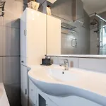New!! 1 Bedroom Center - R. Freiras דירה טאווירה