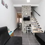 New!! 1 Bedroom Center - R. Freiras
