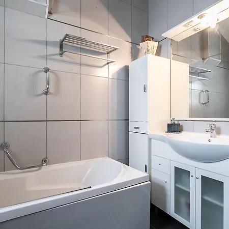 Apartment New!! 1 Bedroom Center - R. Freiras *