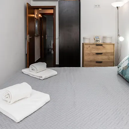 Lejlighed New!! 1 Bedroom Center - R. Freiras