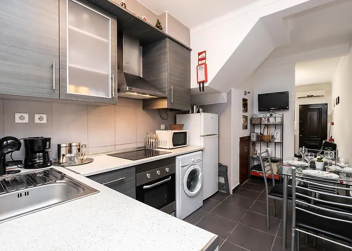 New!! 1 Bedroom Center - R. Freiras 아파트