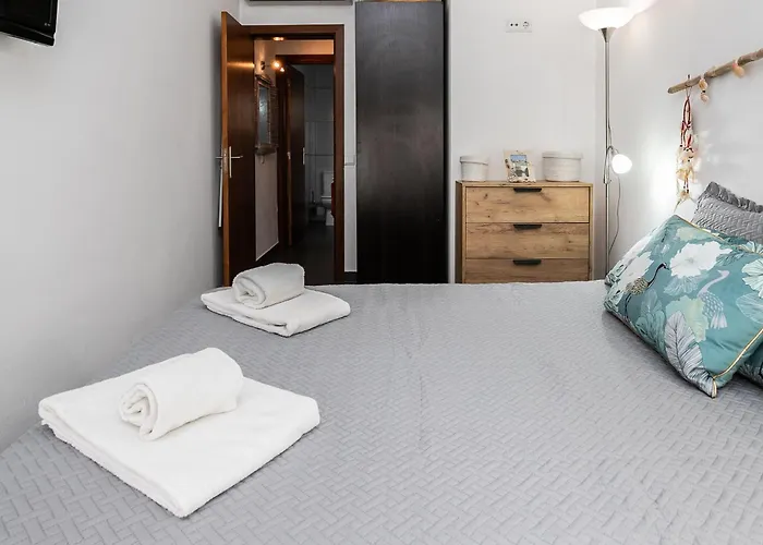 아파트 New!! 1 Bedroom Center - R. Freiras