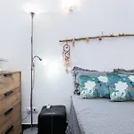 New!! 1 Bedroom Center - R. Freiras *