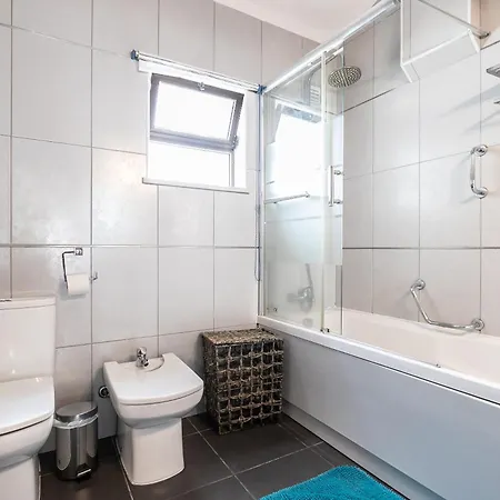 New!! 1 Bedroom Center - R. Freiras Apartment *